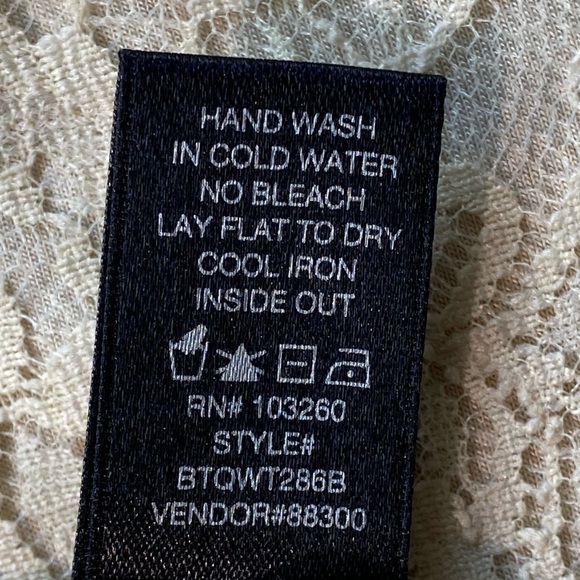 Beaded Mesh Overlay Top - Picture 6 of 7